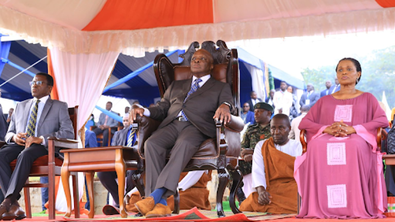 Owek. Katikkiro Charles Peter Mayiga (left), Ssaabasajja Kabaka (centre) and the Nnaabagereka (right).